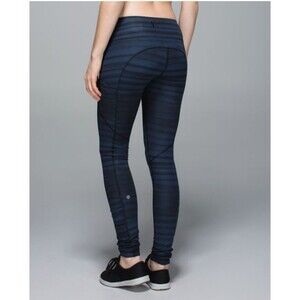 LULULEMON Speed Tight III-Full on Luxtreme Sz 6  Navy Black Stripes Ruched Ankle